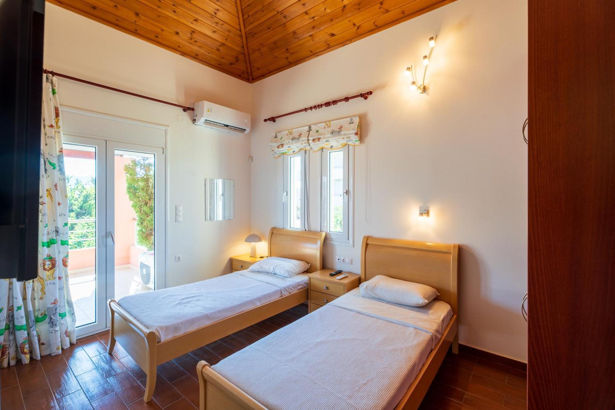 Hotel Bay By Omilos 4*