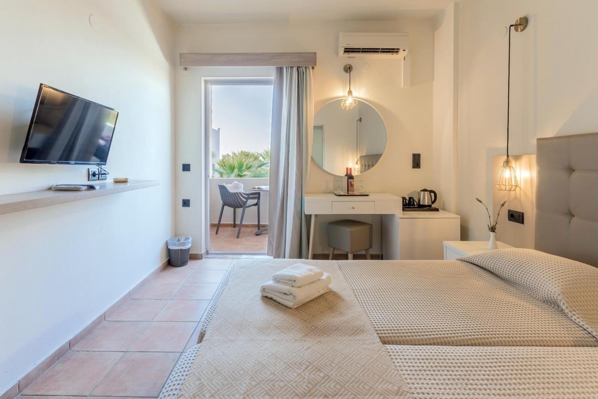 Bay By Omilos Hotel